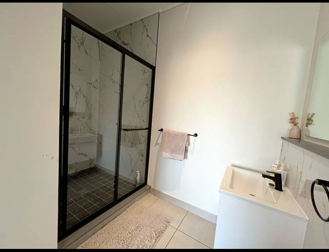 2 BEDROOM APARTMENT TO LET IN SANDOWN